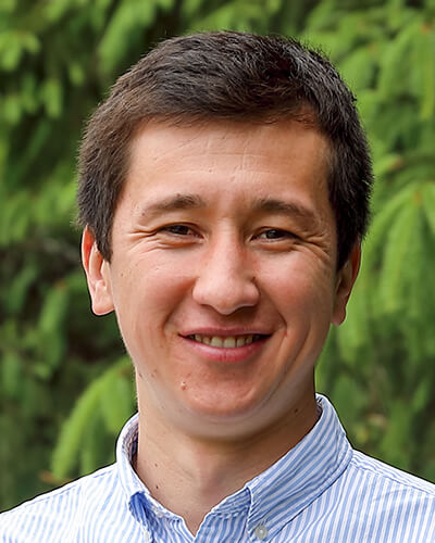 Utkir Adkhamov